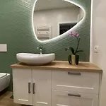 Apartma Nomad Apartment *